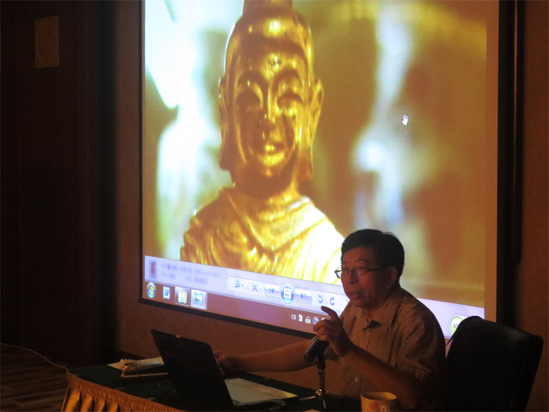 佛像专家金申在给学员讲课